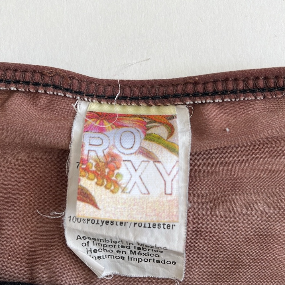 Roxy L string bikini - Picture 4 of 4
